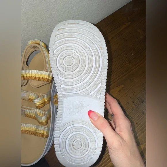 Nike Women's Icon Classic Platform Granola Girl Sandals- Size 9 - Picture 9 of 9